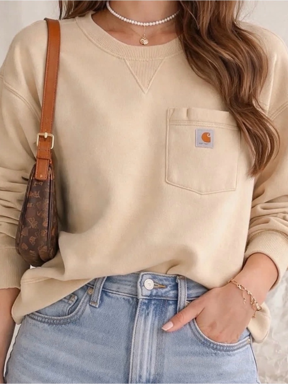 Carhartt Women's  Juniors Cream Crewneck Pocket Sweatshirt 12-14 Medium